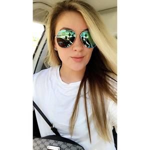 Meet your Posher, Bailey